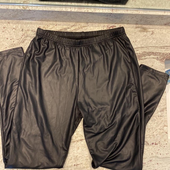 REVOLVE PLUSH Liquid Fleece Lined Black Leggings - Picture 8 of 13